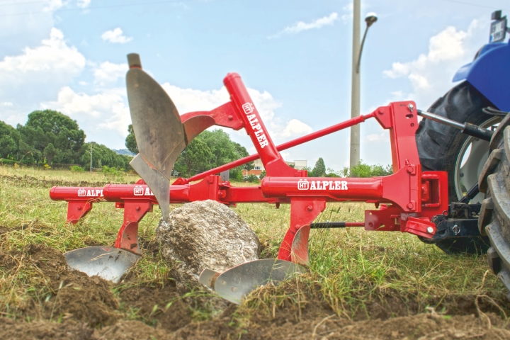 Automatic Plough With Horizontal Spring