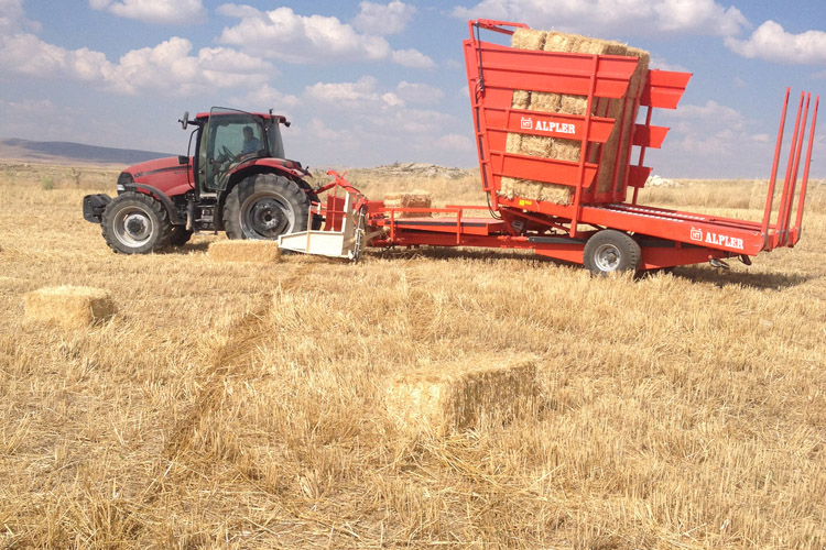 Bale Collecting Machine (FR)